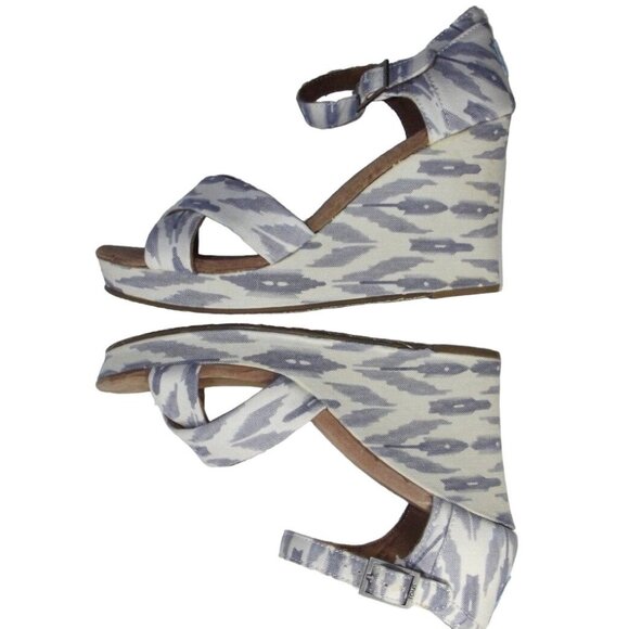 Toms Chambray Sandals 9.5 blue white canvas Peep-Toe Wedge adjustable straps - Picture 7 of 12
